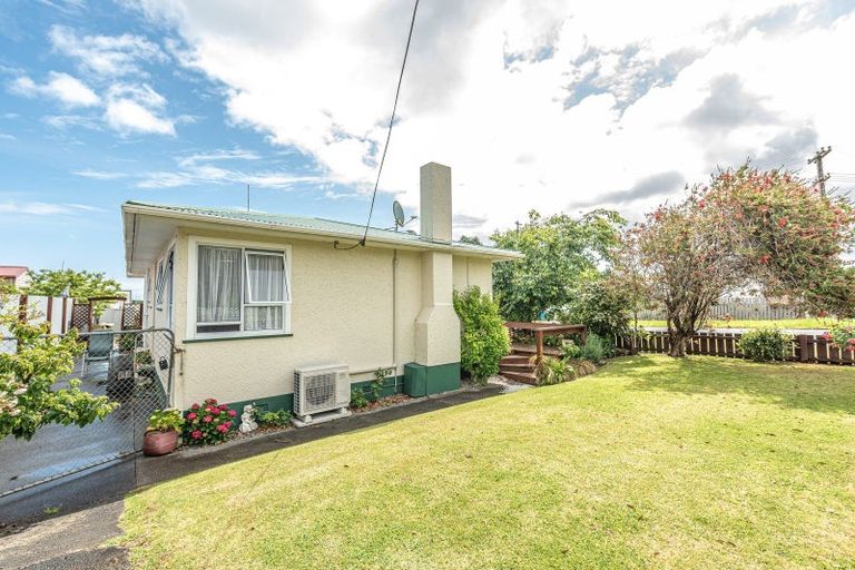 Photo of property in 85 Cornfoot Street, Castlecliff, Whanganui, 4501