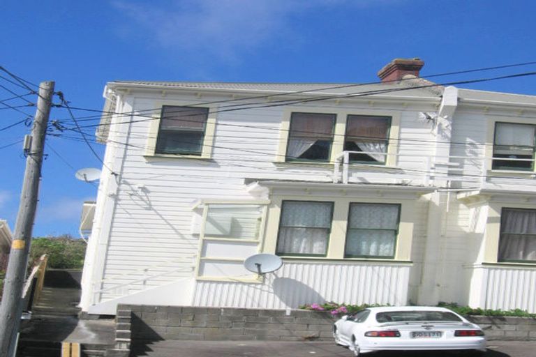 Photo of property in 25 Todman Street, Brooklyn, Wellington, 6021