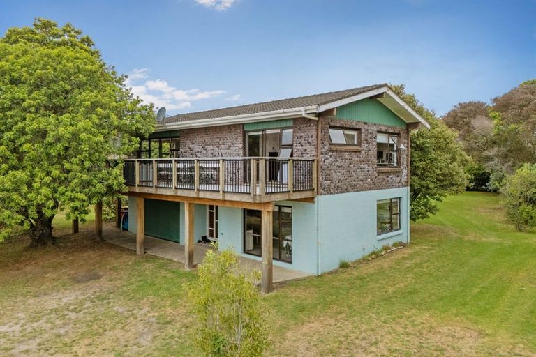 Photo of property in 43 Oyster Drive, Cooks Beach, Whitianga, 3591