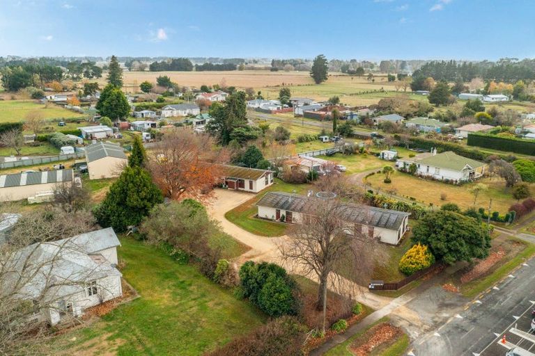Photo of property in 35 Nancy Street, Takapau, 4203
