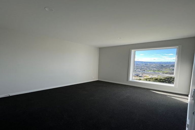 Photo of property in 12/30 Adventure Drive, Whitby, Porirua, 5024
