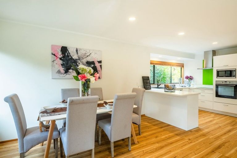 Photo of property in 1/29 Radiata Lane, Chatswood, Auckland, 0626