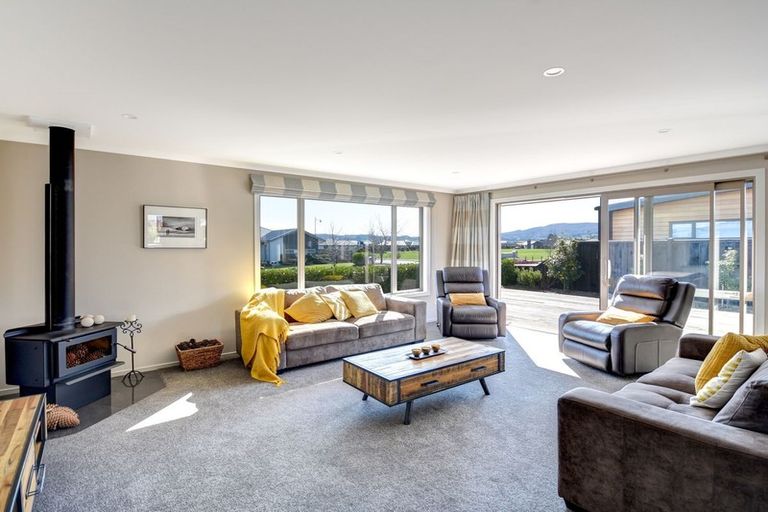 Photo of property in 3 Stratton Way, Mosgiel, 9024