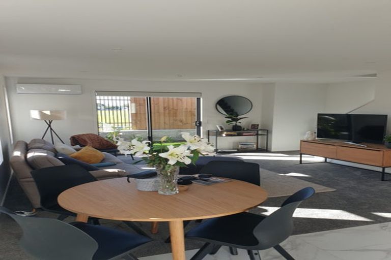 Photo of property in 11/79 Taikata Road, Te Atatu Peninsula, Auckland, 0610