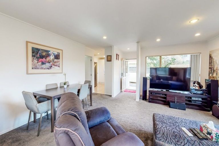 Photo of property in 3/692 Whangaparaoa Road, Stanmore Bay, Whangaparaoa, 0932
