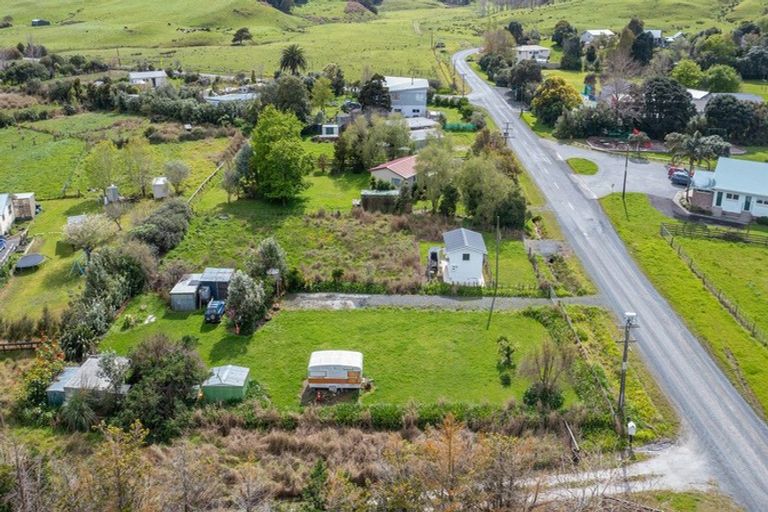 Photo of property in 8 Okahukura Road, Tapora, 0977