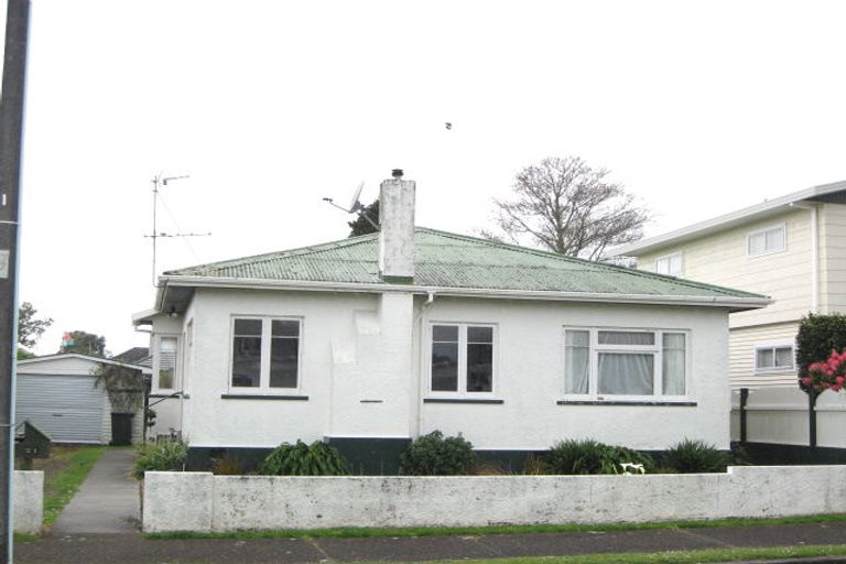 Photo of property in 21 Tokomaru Street, Welbourn, New Plymouth, 4312