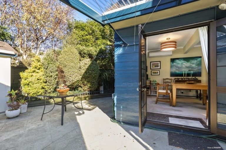 Photo of property in 88 Weka Street, Miramar, Wellington, 6022