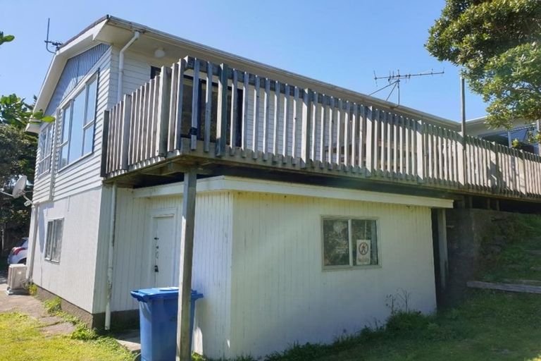 Photo of property in 121 Conclusion Street, Ascot Park, Porirua, 5024