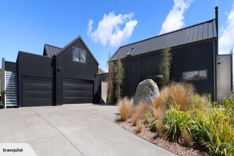 Photo of property in 84 Threepwood Road, Lake Hayes, Queenstown, 9371