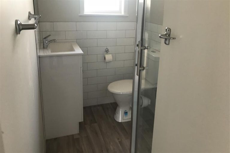 Photo of property in 1/42-44 Opaheke Road, Opaheke, Papakura, 2113