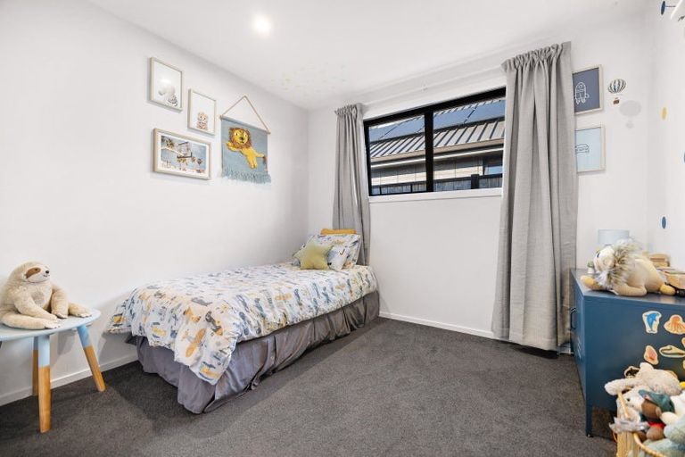 Photo of property in 19 Shepherd Road, Jacks Point, Queenstown, 9371