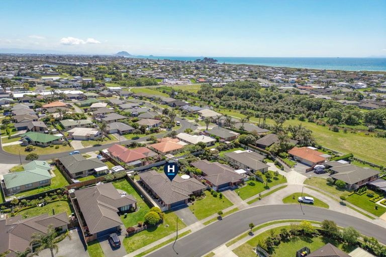 Photo of property in 66 Carrington Drive, Papamoa Beach, Papamoa, 3118