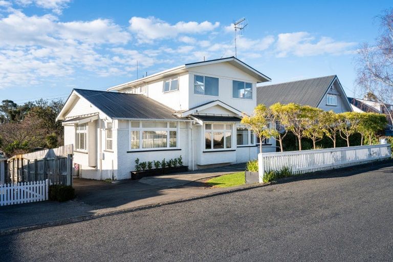 Photo of property in 55 Napier Terrace, Hospital Hill, Napier, 4110