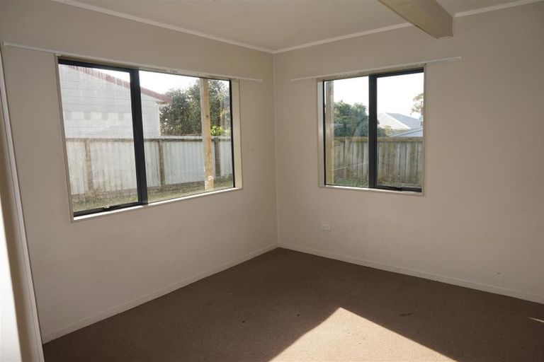 Photo of property in 15 Hokonui Road, Otahuhu, Auckland, 1062