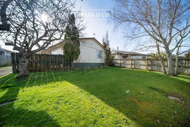 Photo of property in 4 Stoll Place, Clendon Park, Auckland, 2103