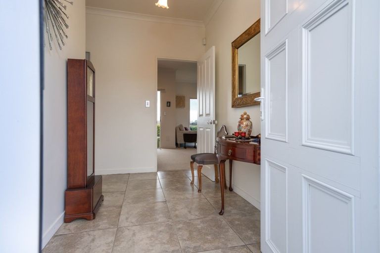 Photo of property in 117 Rototuna Road, Rototuna, Hamilton, 3210