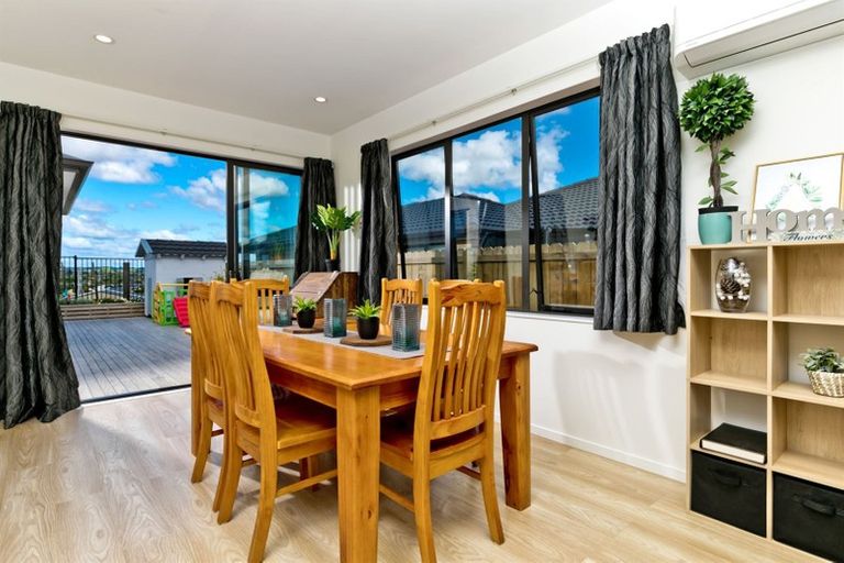Photo of property in 11 Verdot Close, Kumeu, 0810
