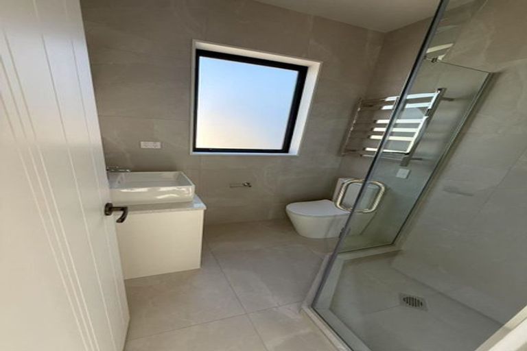 Photo of property in 5 Ritetai Street, Clarks Beach, 2122