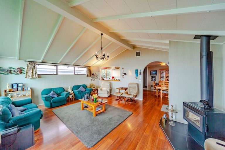 Photo of property in 132 North Shore Road, Eskdale, Napier, 4182