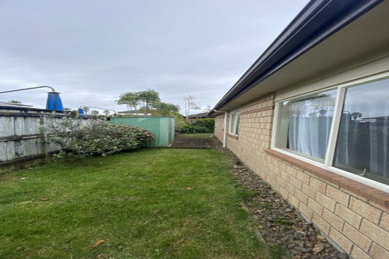 Photo of property in 14 Monash Place, Flat Bush, Auckland, 2016