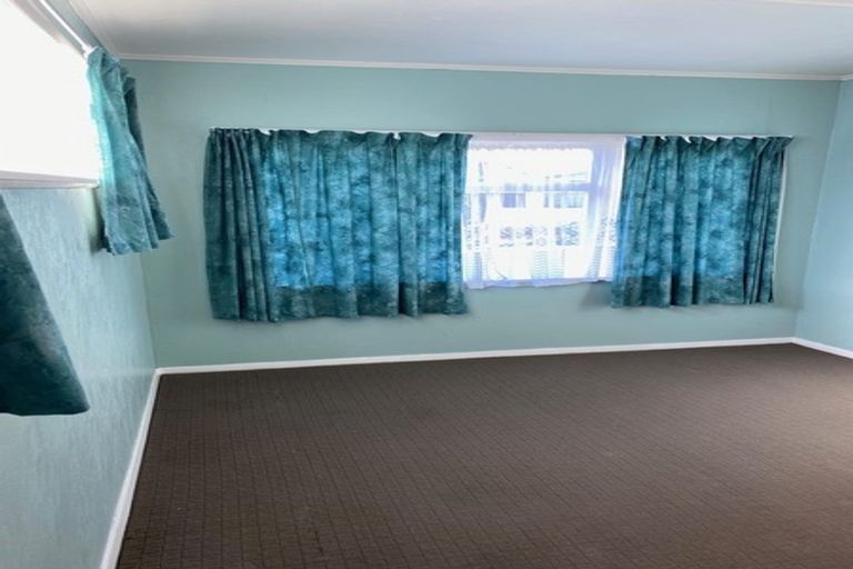 Photo of property in 31 Kirk Street, Otaki, 5512