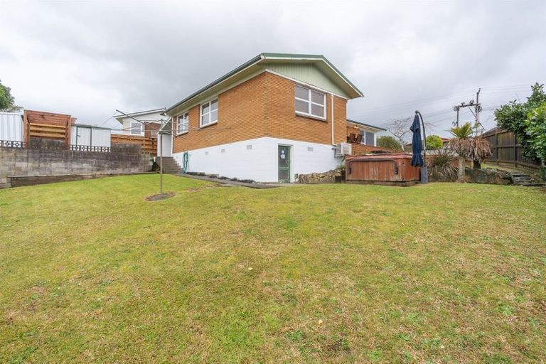 Photo of property in 14 Garden Heights Avenue, Glenview, Hamilton, 3206