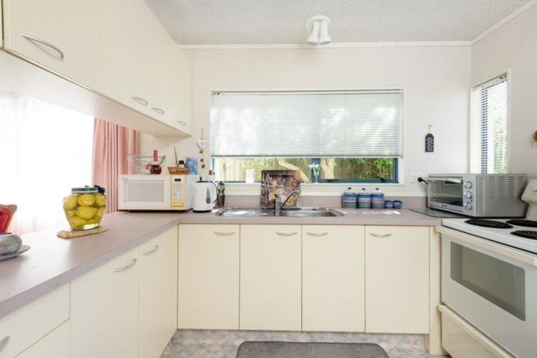 Photo of property in 994 Papamoa Beach Road, Papamoa Beach, Papamoa, 3118