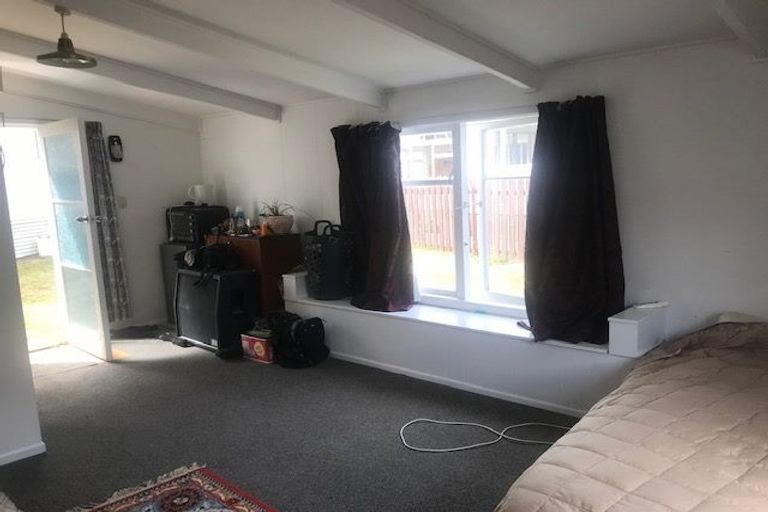 Photo of property in 14 Clematis Grove, Maungaraki, Lower Hutt, 5010