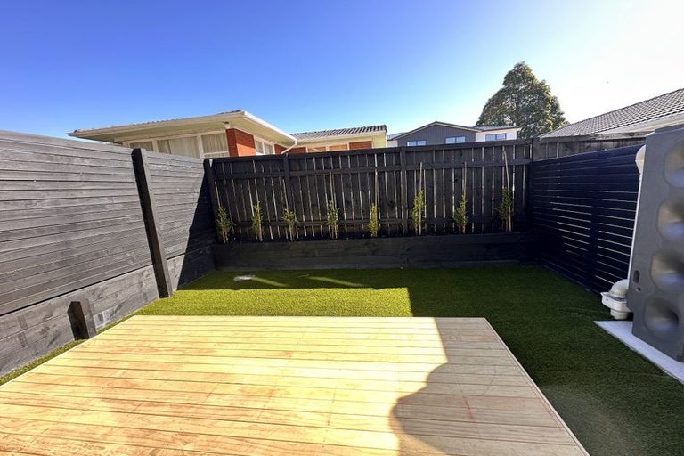Photo of property in 10 Ware Place, Pakuranga Heights, Auckland, 2010