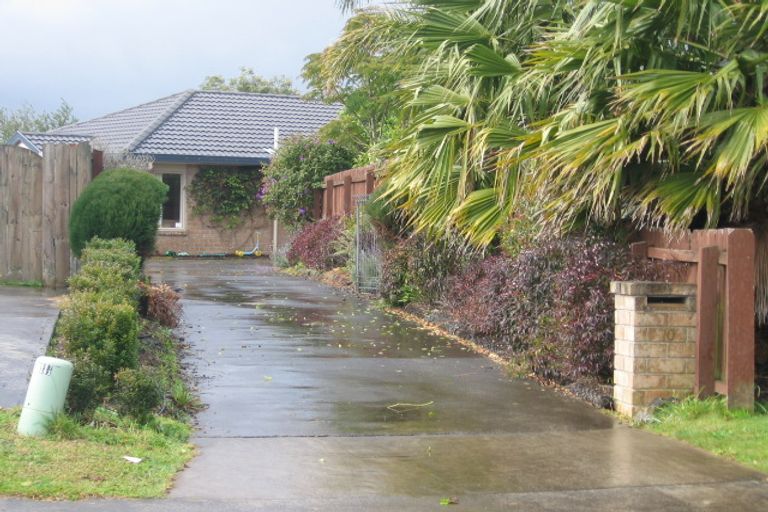 Photo of property in 10 Lutana Place, Burswood, Auckland, 2013