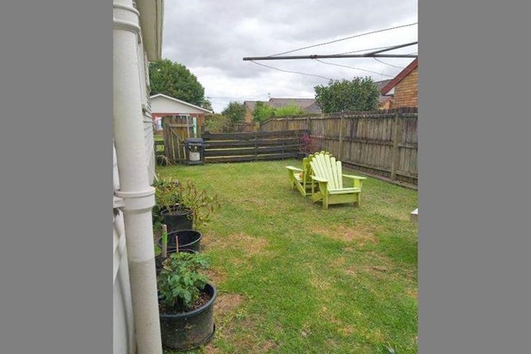 Photo of property in 5/9 South Street, Papakura, 2110
