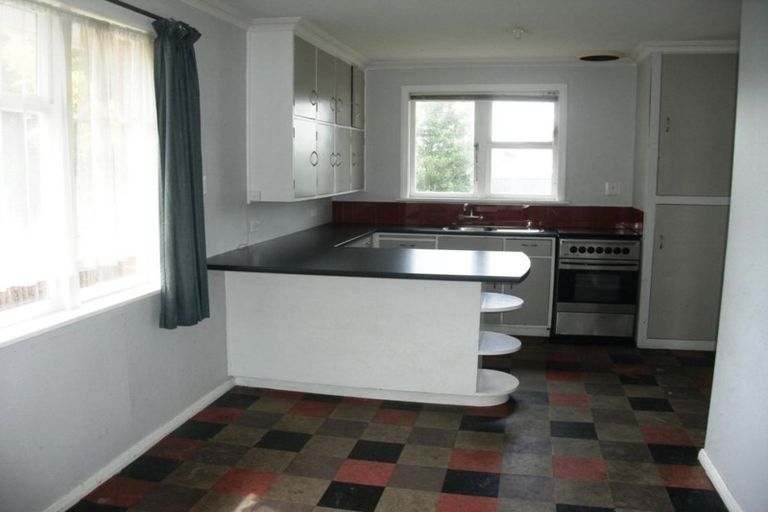 Photo of property in 1 Kauri Street, Levin, 5510