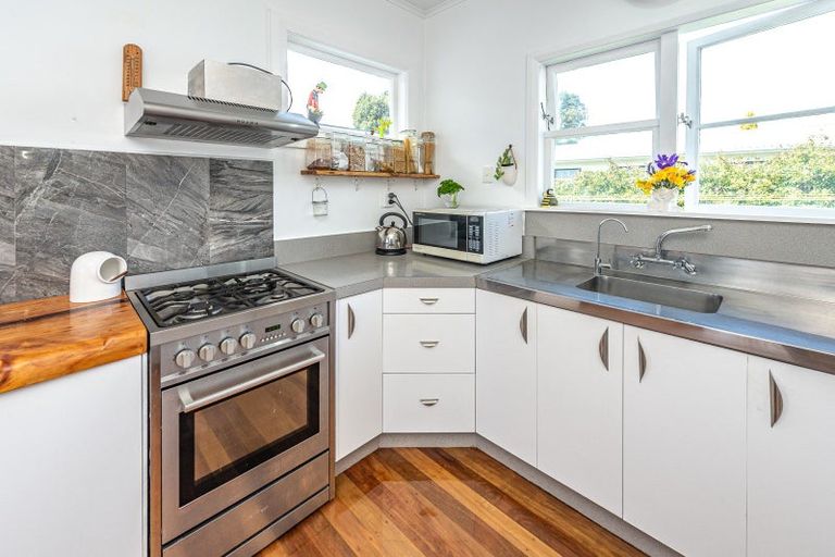 Photo of property in 2 Hodge Place, Aramoho, Whanganui, 4500