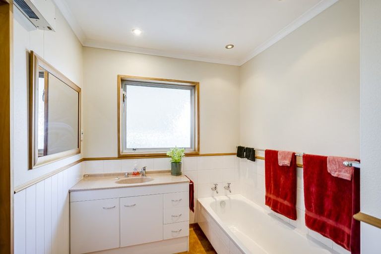 Photo of property in 15 Southwark Avenue, Tamatea, Napier, 4112