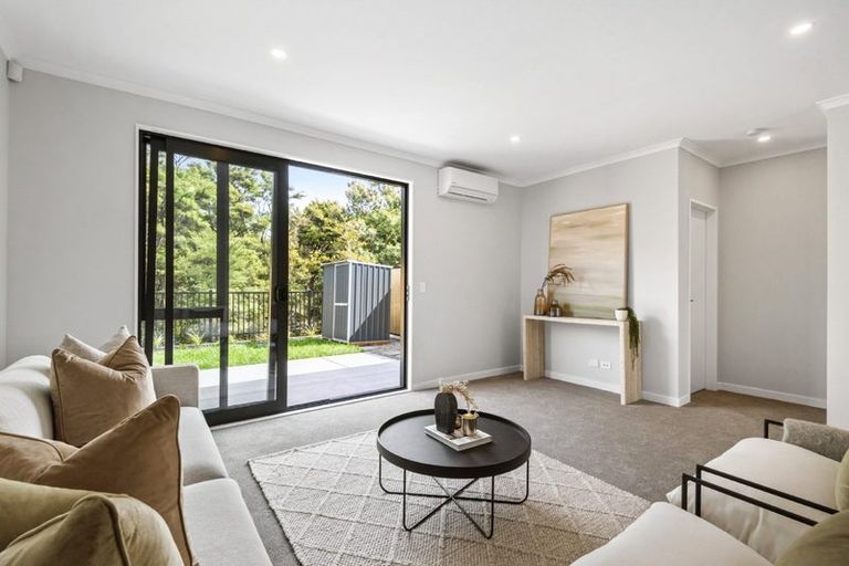 Photo of property in 34 Te Aniwaniwa Terrace, Albany, 0632