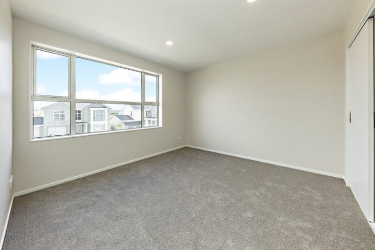 Photo of property in 9 Flight Place, Takanini, 2112