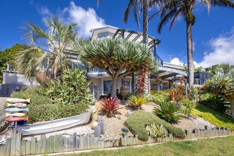 Photo of property in Signal Stn Road, Pouto, Te Kopuru, 0391