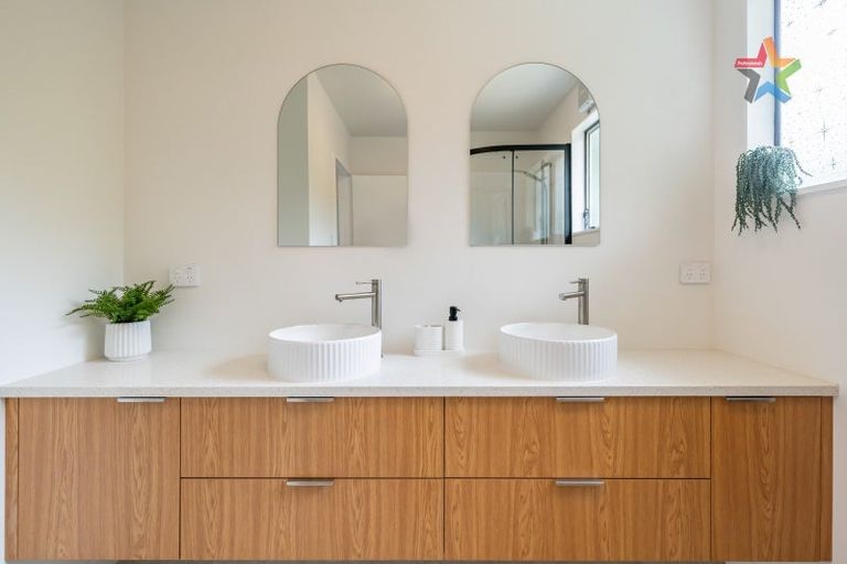 Photo of property in 46 Weka Street, Miramar, Wellington, 6022