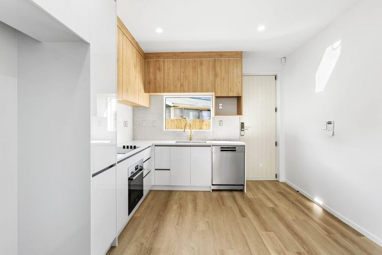 Photo of property in 2a Feasegate Street, Manurewa, Auckland, 2102
