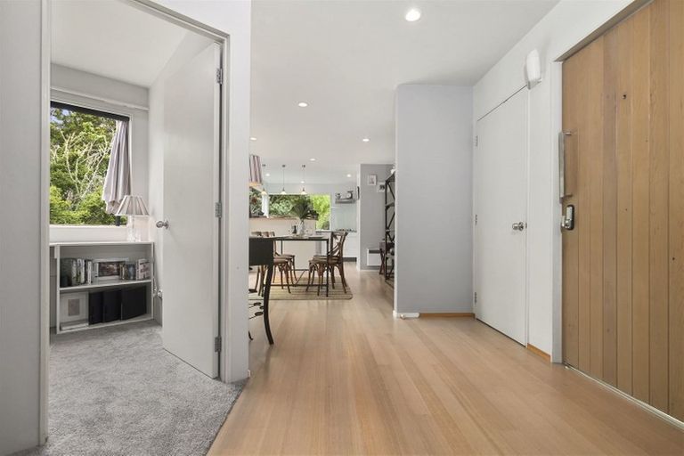 Photo of property in 88c Coronation Road, Hillcrest, Auckland, 0627