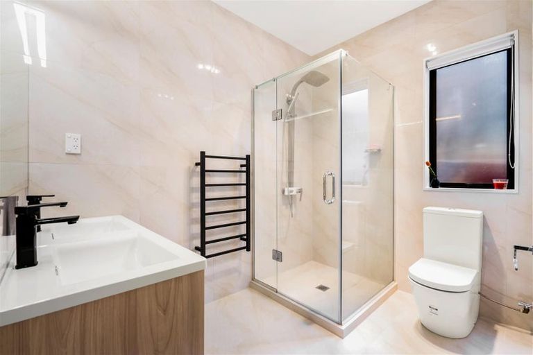 Photo of property in 38 Resolution Drive, Gulf Harbour, Whangaparaoa, 0930