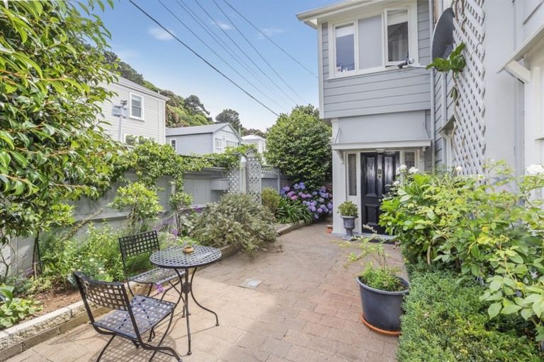 Photo of property in 8 Park Street, Thorndon, Wellington, 6011