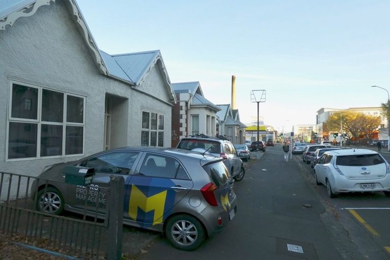 Photo of property in 247 Castle Street, Dunedin Central, Dunedin, 9016