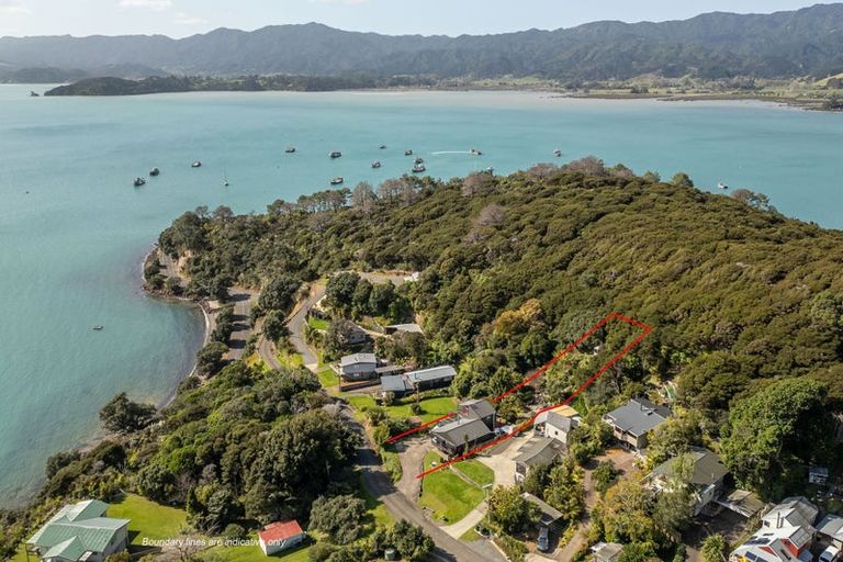 Photo of property in 19 Puriri Road, Te Kouma, Coromandel, 3581