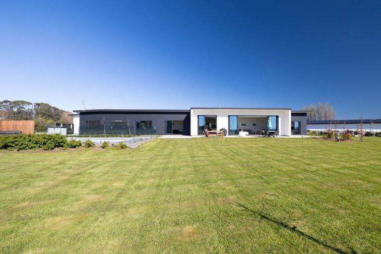 Photo of property in 26 Tula Lane, Kelvin Grove, Palmerston North, 4470