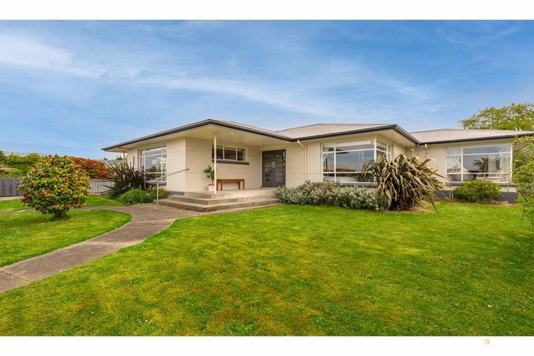 Photo of property in 30 Timaru Road, Waimate, 7924