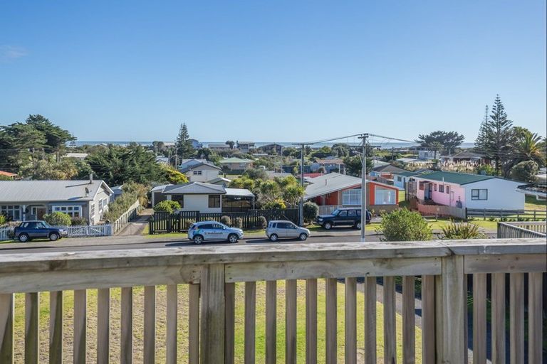 Photo of property in 74 Kahukura Avenue, Waitarere Beach, Levin, 5510