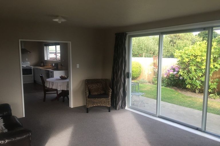 Photo of property in 2/19 Resolution Place, Bryndwr, Christchurch, 8053