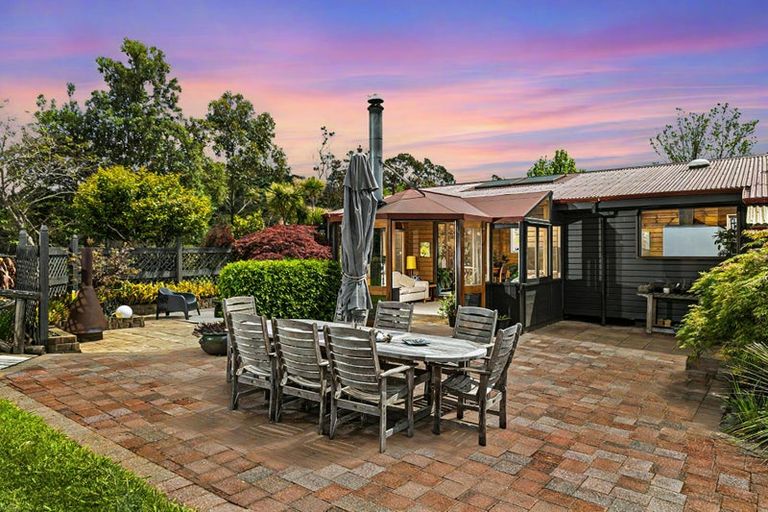 Photo of property in 19-21 Mountain Road, Henderson Valley, Auckland, 0612